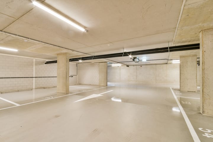 Photo 19 of Floris van Adrichemkade 6