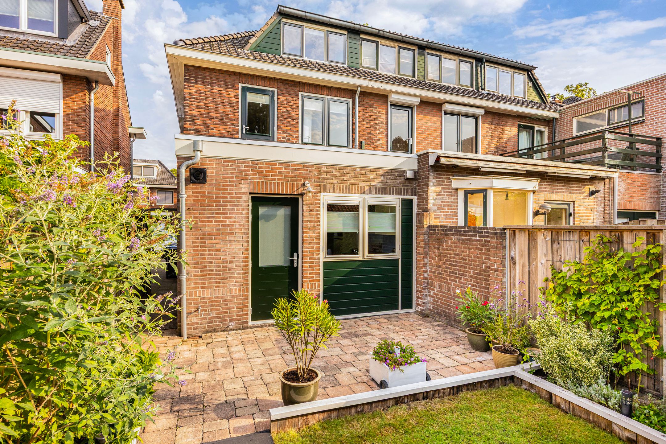 Foto 24 van Van Diemenstraat 142