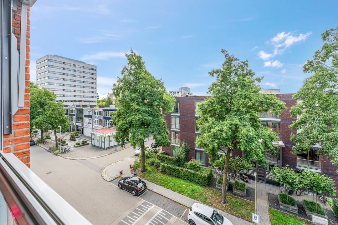 Photo 41 of Bartóklaan 72