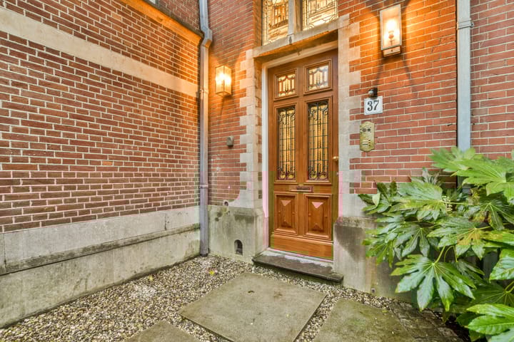 Photo 8 of Koninginneweg 37-C