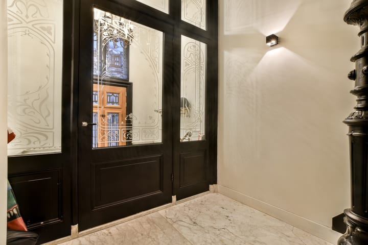 Photo 10 of Koninginneweg 37-C