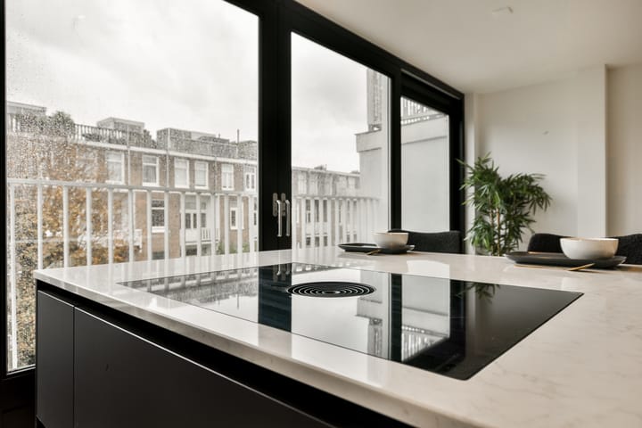 Photo 27 of Koninginneweg 37-C