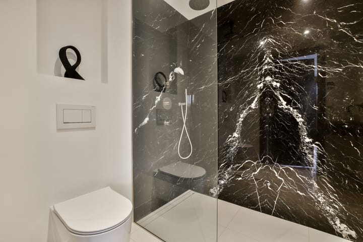 Photo 45 of Koninginneweg 37-C