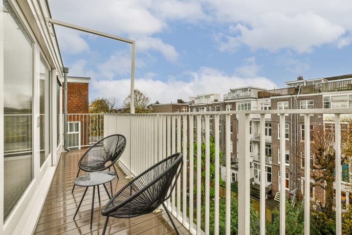 Photo 46 of Koninginneweg 37-C