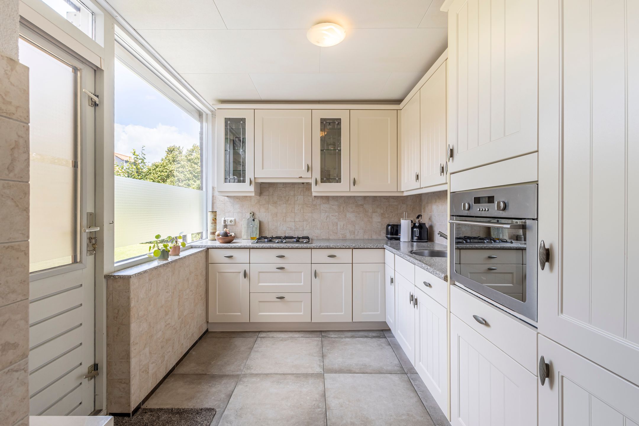 Photo 15 of Hazelaarlaan 44