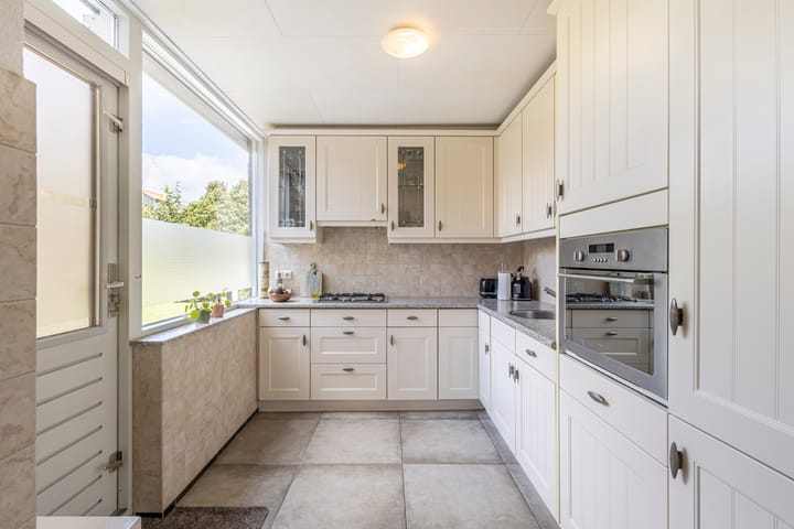 Photo 15 of Hazelaarlaan 44