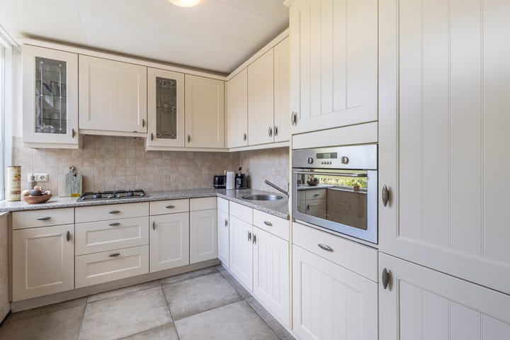 Photo 16 of Hazelaarlaan 44