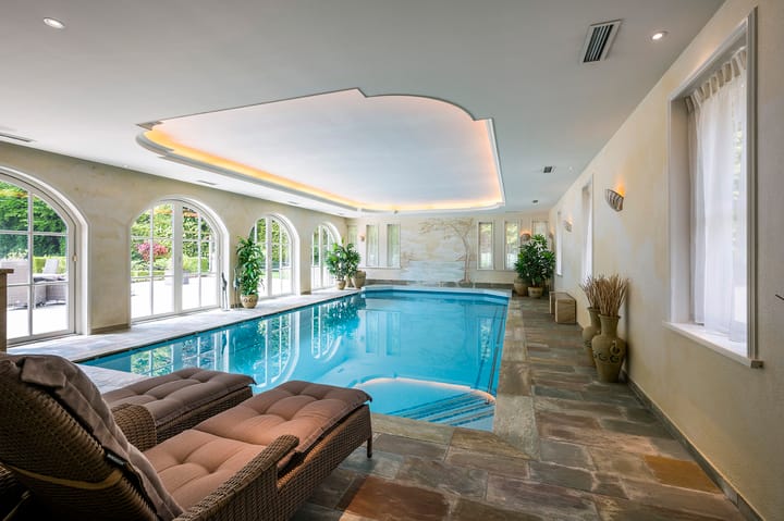 Photo 23 of Naarderstraat 89