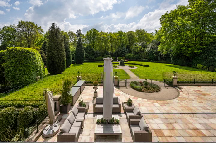 Photo 39 of Naarderstraat 89