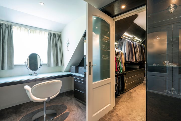 Photo 40 of Naarderstraat 89