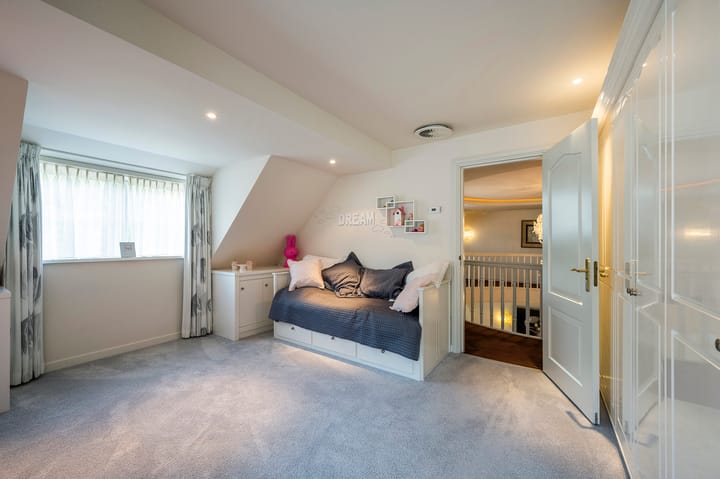 Photo 44 of Naarderstraat 89