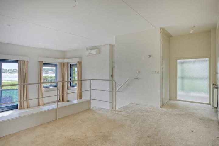 Photo 34 of Waalzicht 1