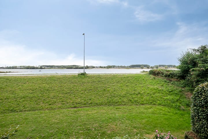 Photo 39 of Waalzicht 1