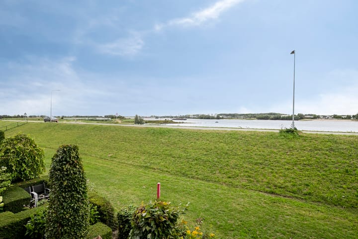 Photo 40 of Waalzicht 1