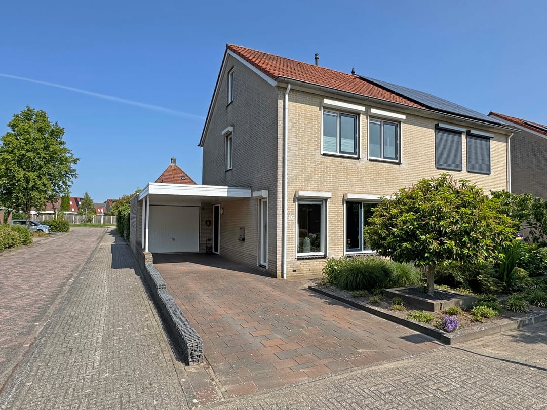 Foto 1 van Jasmijn 16