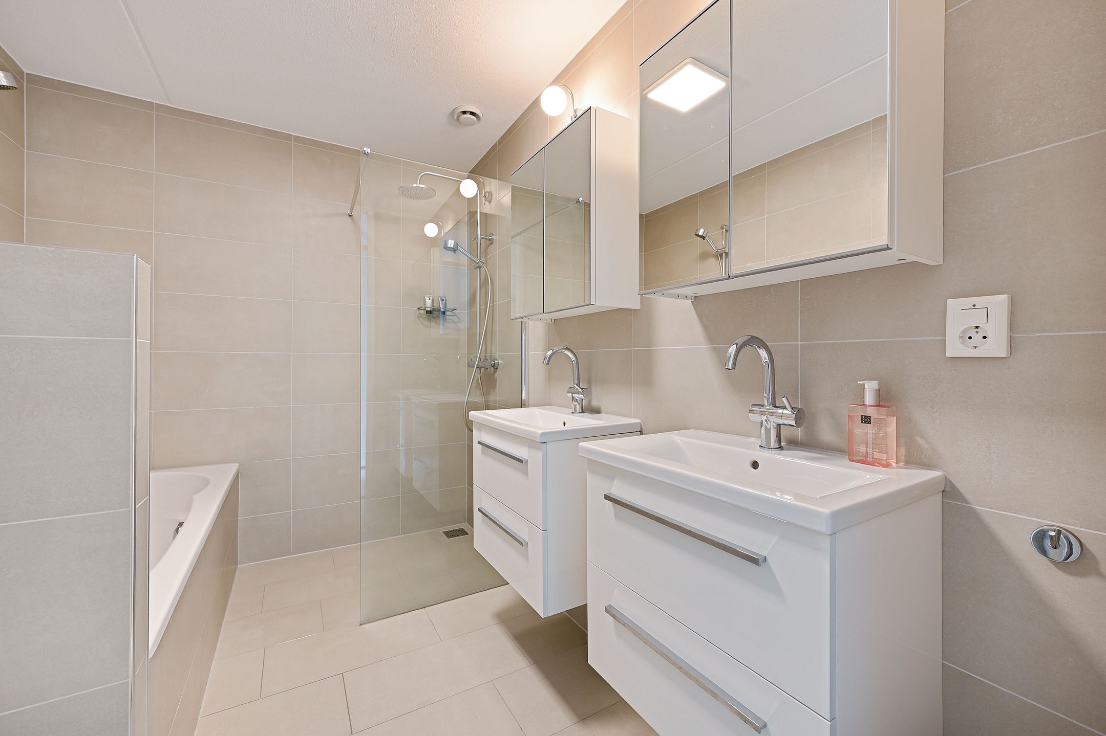 Foto 30 van Pijlkruidveld 37