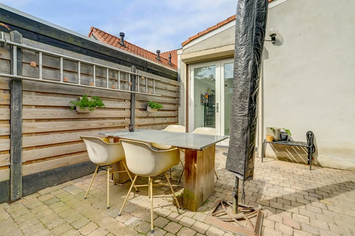 Photo 34 of Prins Frederikstraat 46