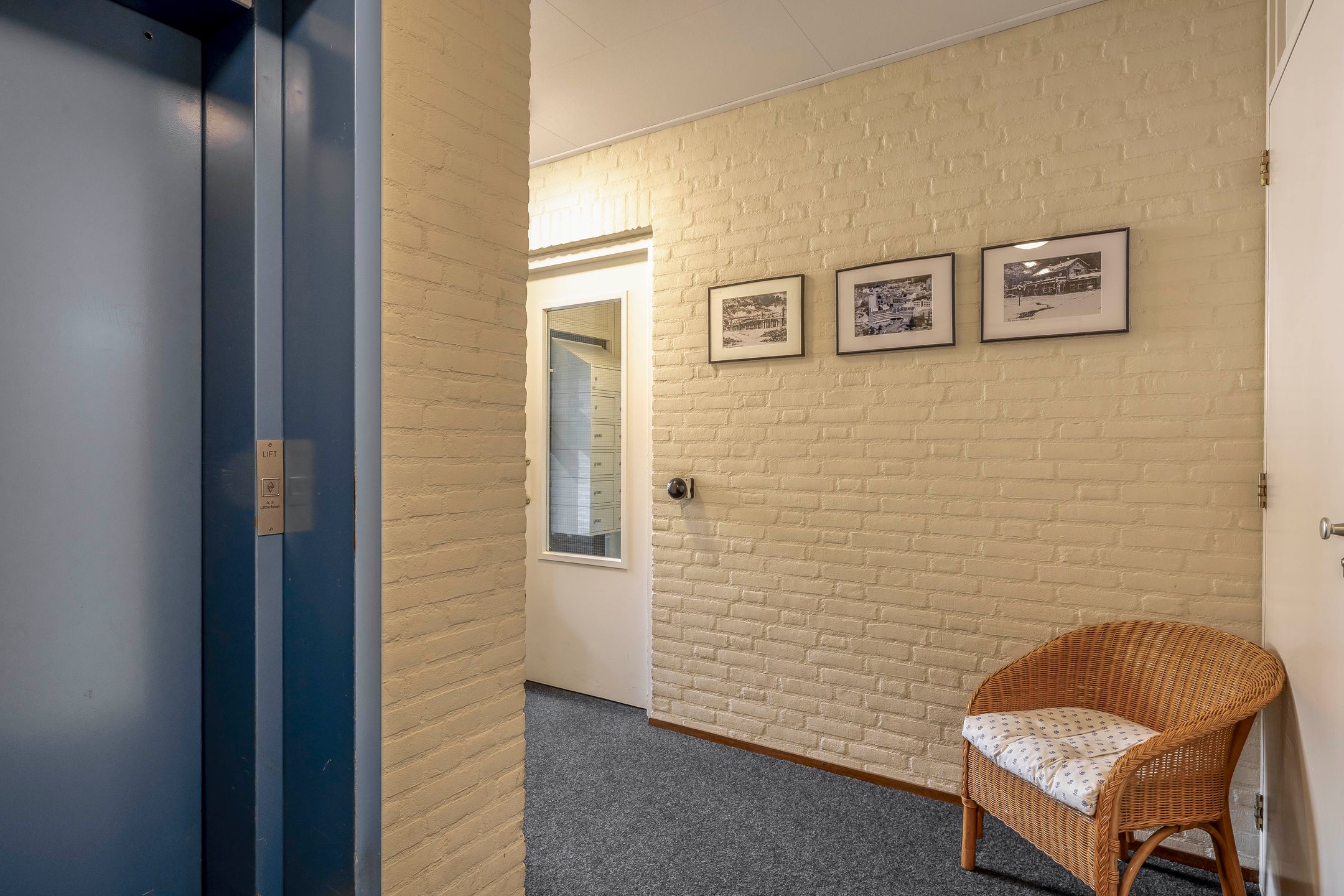 Foto 12 van Stationsplein 27