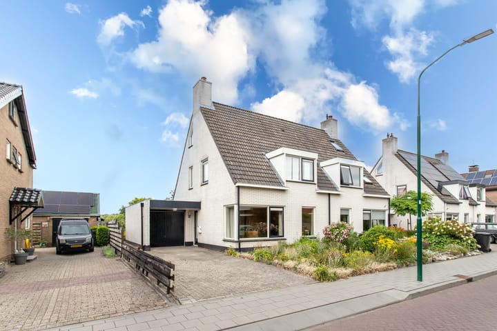 Photo 4 of Margrietlaan 26