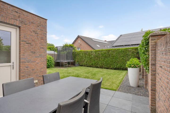 Foto 24 van den Bond 3