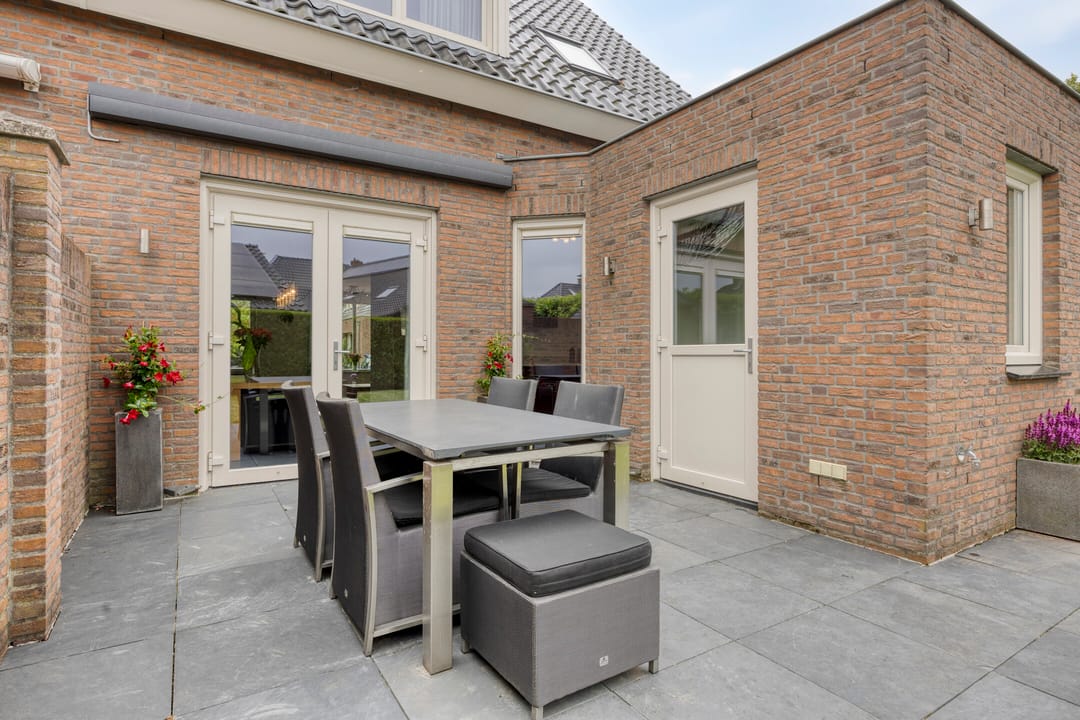 Foto 26 van den Bond 3