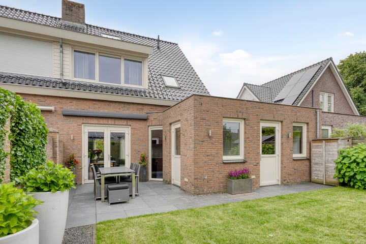 Foto 27 van den Bond 3