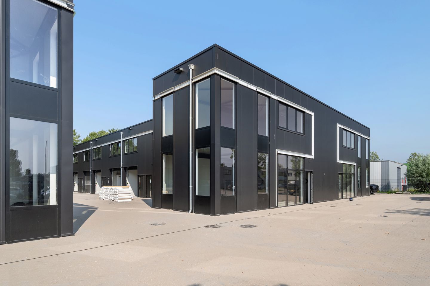 Bekijk foto 2 van Antonie van Leeuwenhoekstraat 1-C8