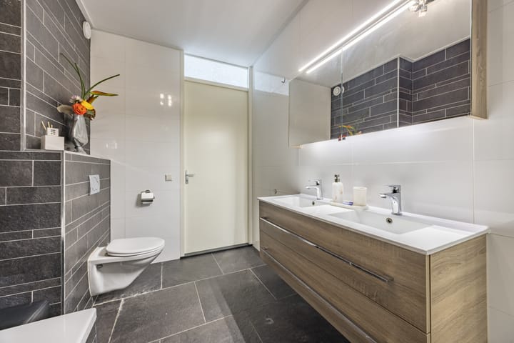 Foto 32 van Boterbloem 14