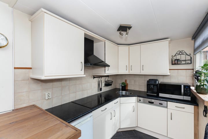 Photo 13 of Zeevaartstraat 16