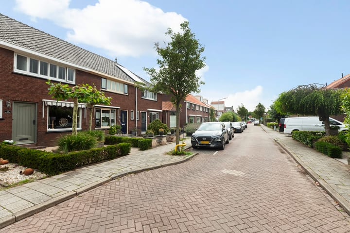 Photo 37 of Zeevaartstraat 16