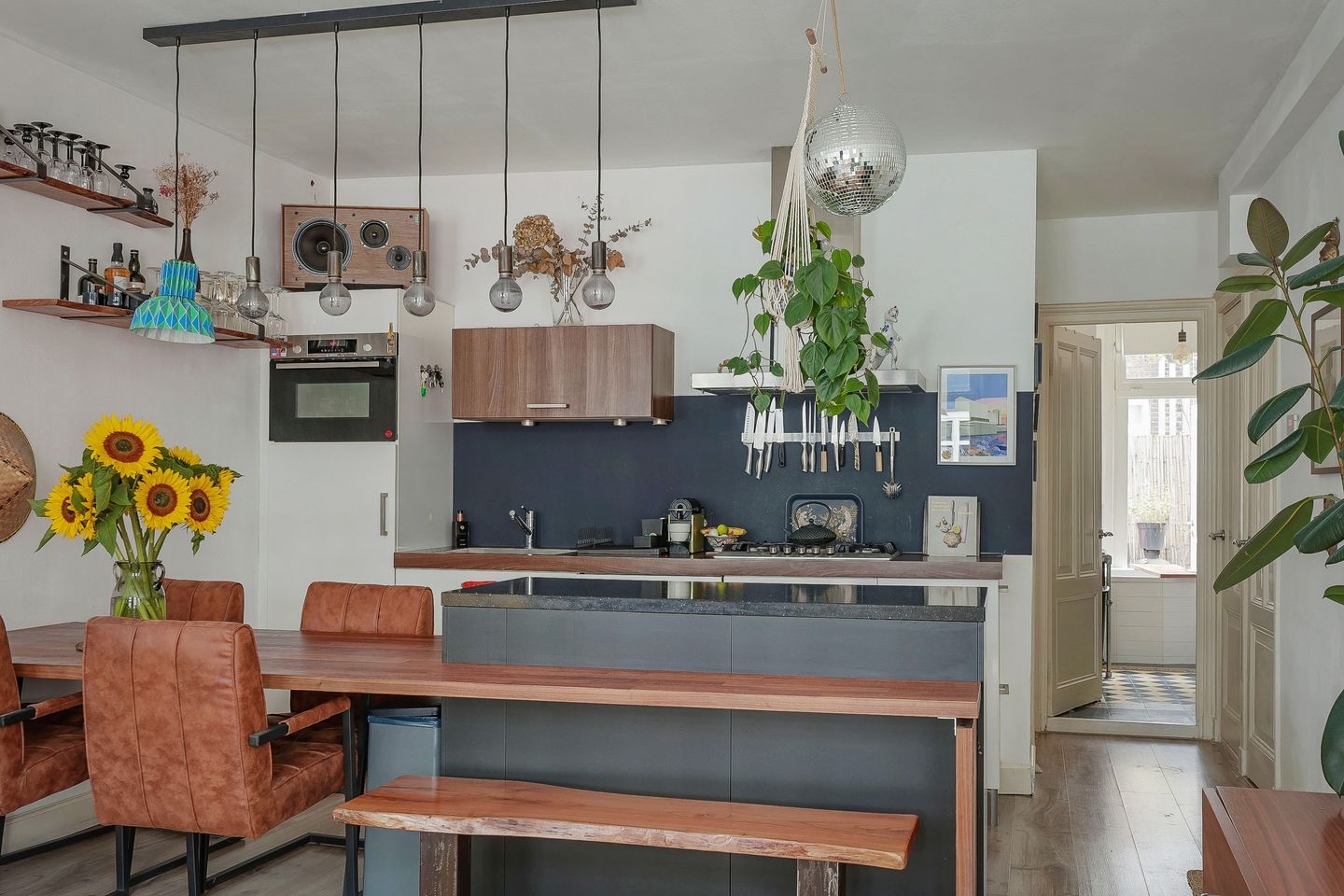 Photo 10 of Albert Cuypstraat 100-1