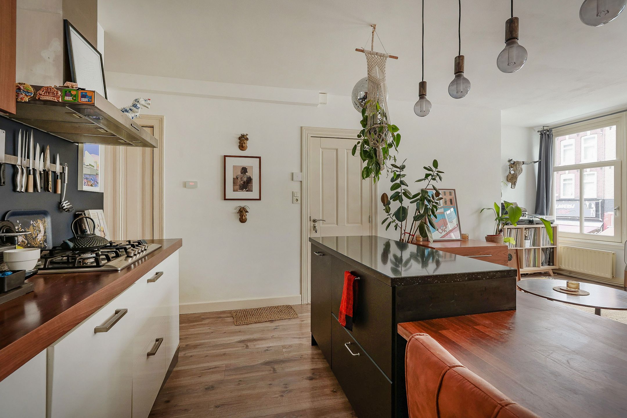 Photo 12 of Albert Cuypstraat 100-1