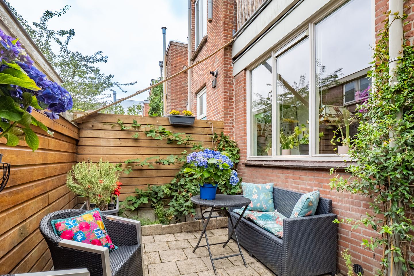 Foto 19 van Dirkje Mariastraat 11