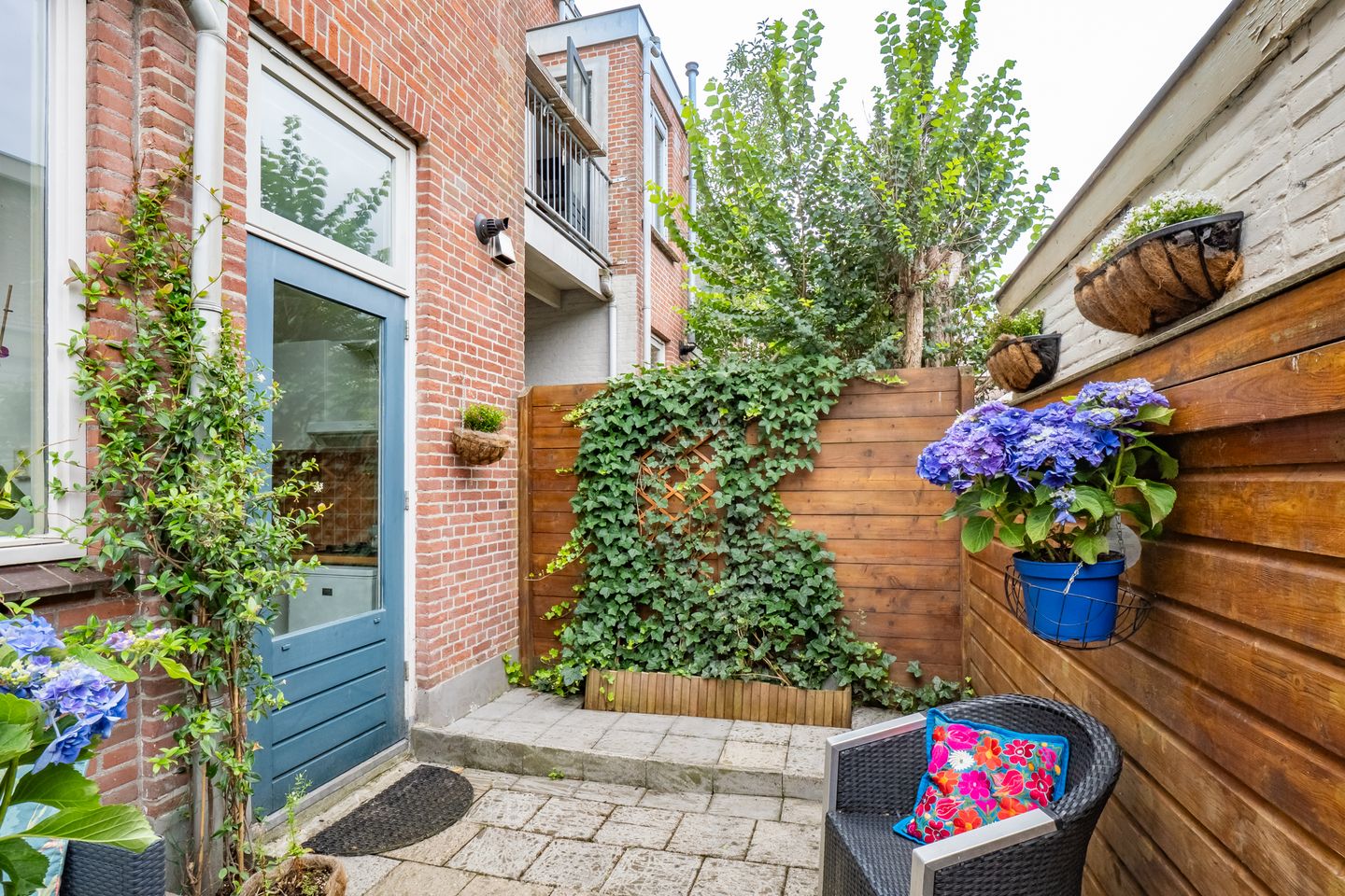 Foto 20 van Dirkje Mariastraat 11