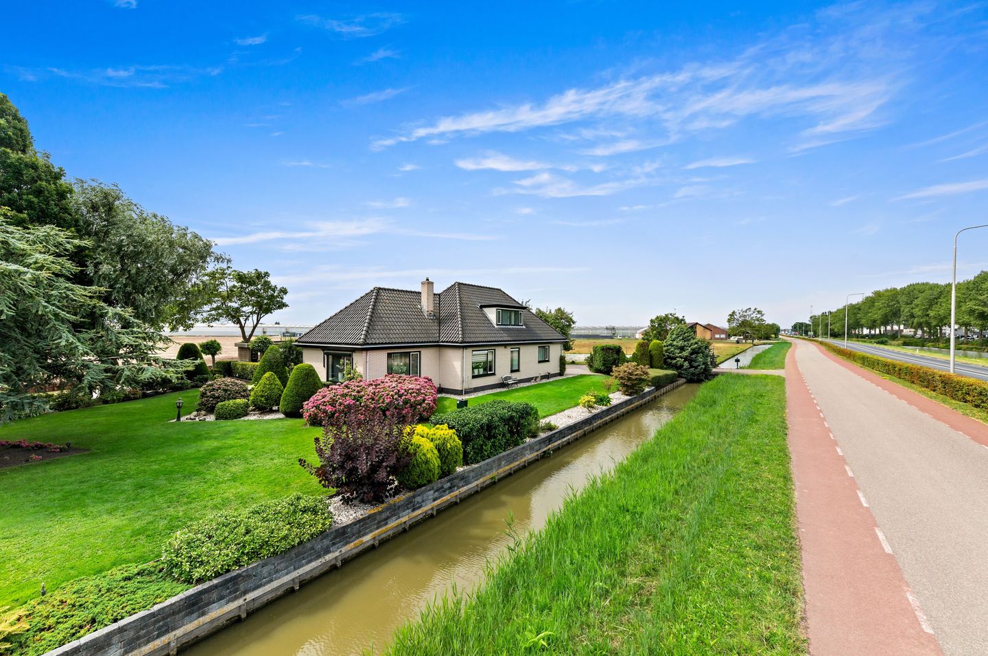 Foto 70 van Burgemeester van Doornlaan 1-B