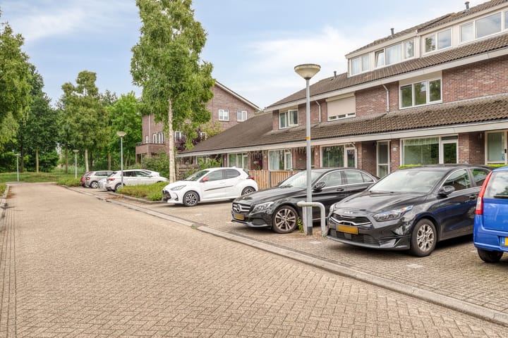 Foto 3 van Max Ernststraat 66