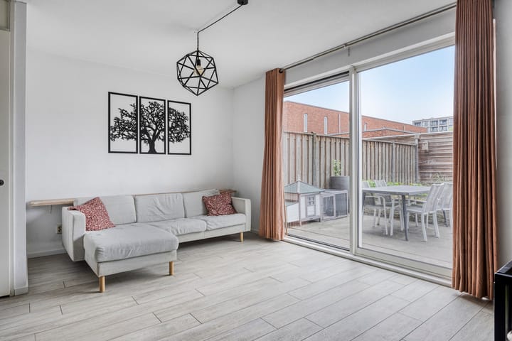 Foto 3 van Johan Metzelaarstraat 33