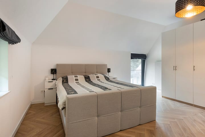 Foto 28 van Broek 17