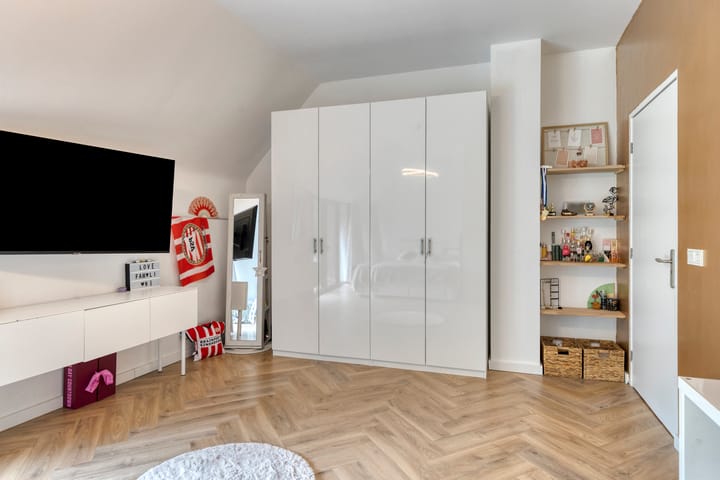 Foto 42 van Broek 17