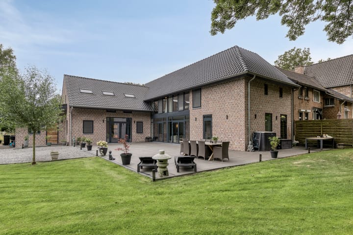 Foto 44 van Broek 17