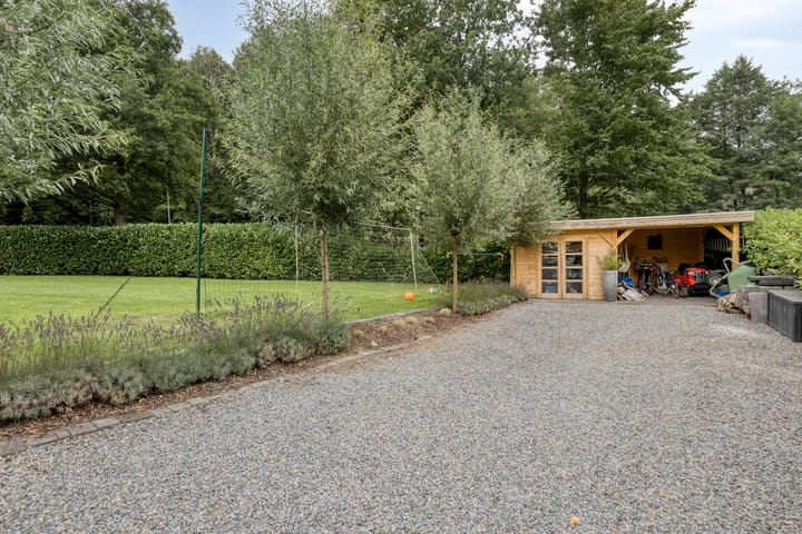 Foto 53 van Broek 17