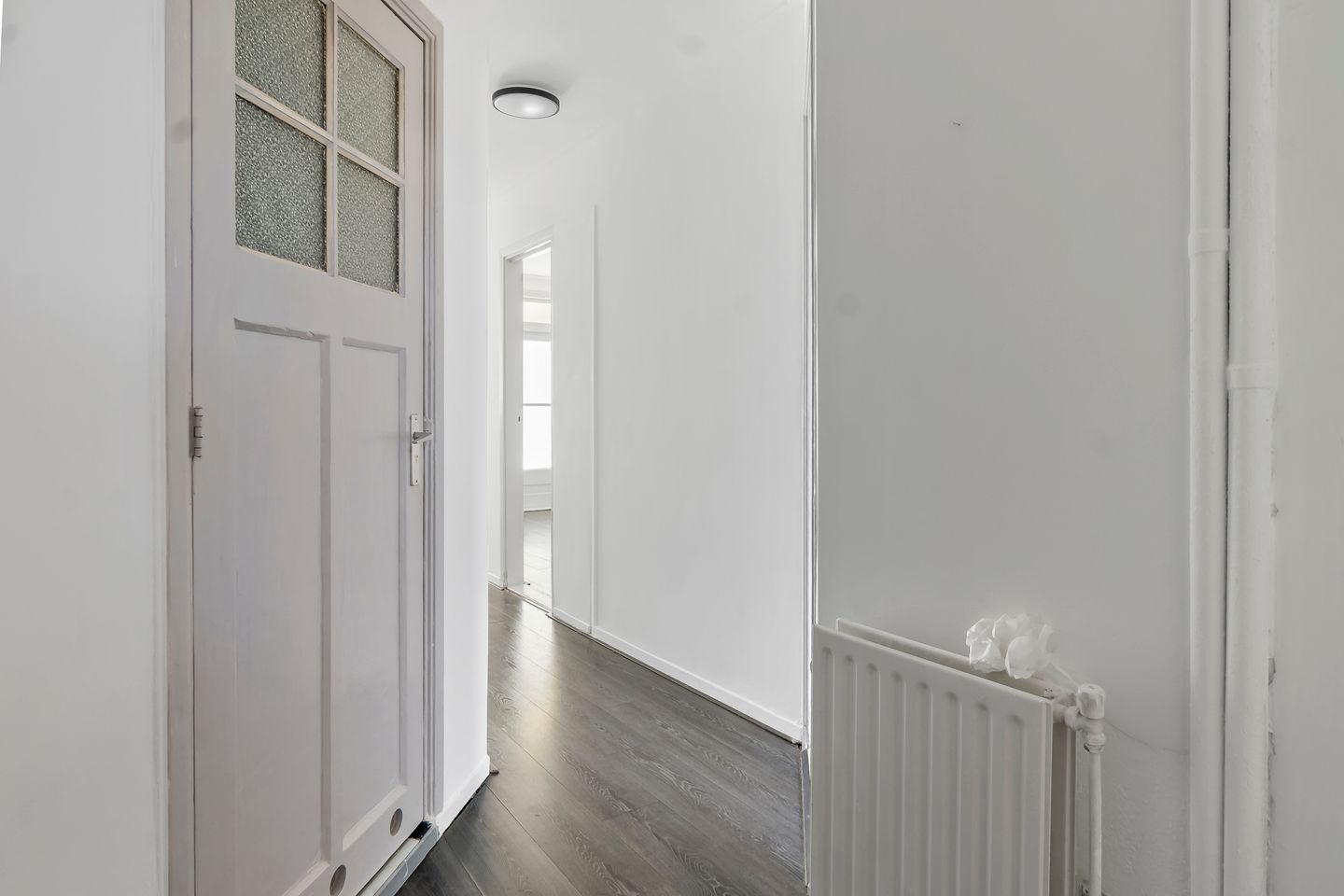 Photo 10 of Van der Hoopstraat 1