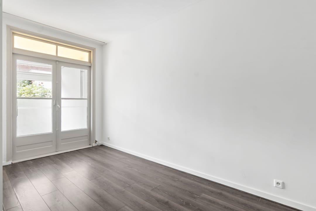 Photo 22 of Van der Hoopstraat 1