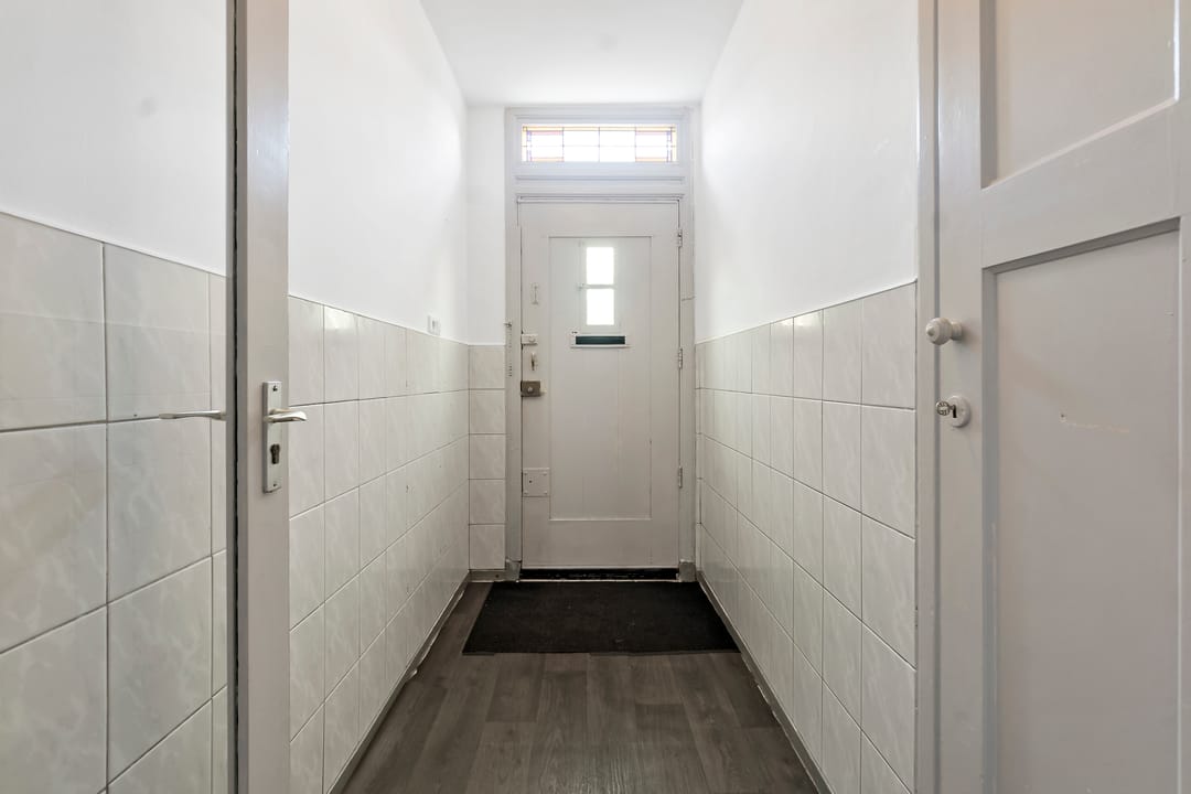 Photo 31 of Van der Hoopstraat 1