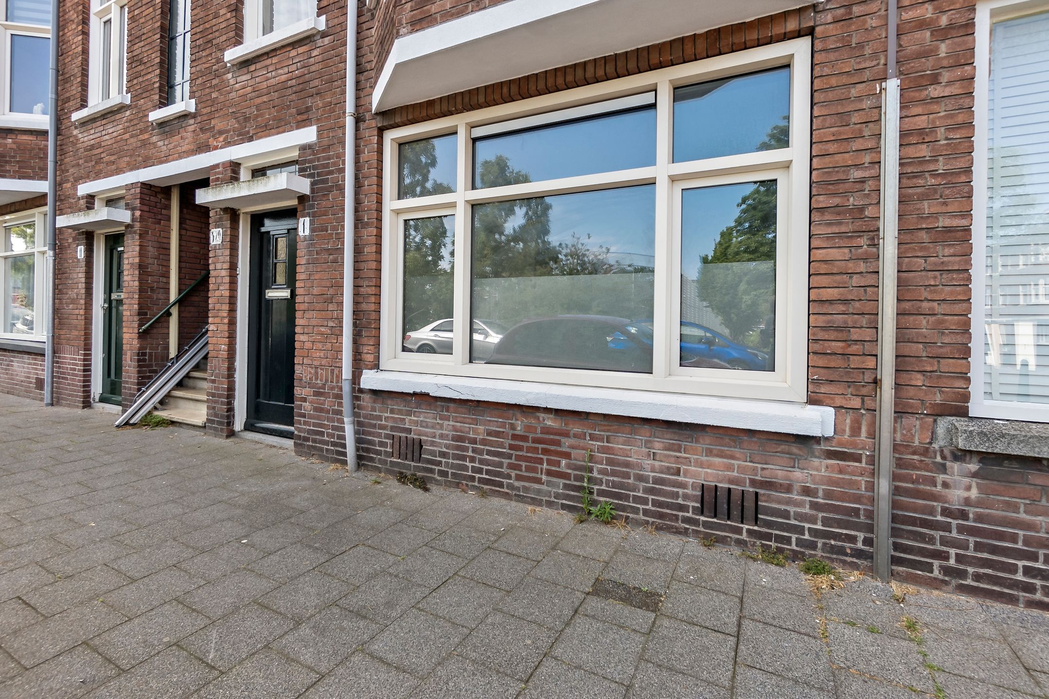 Photo 33 of Van der Hoopstraat 1