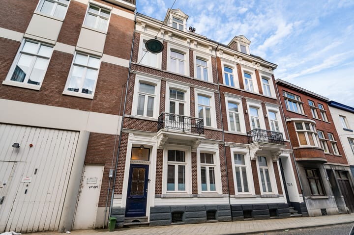 Photo 1 of Wycker Grachtstraat 10-B