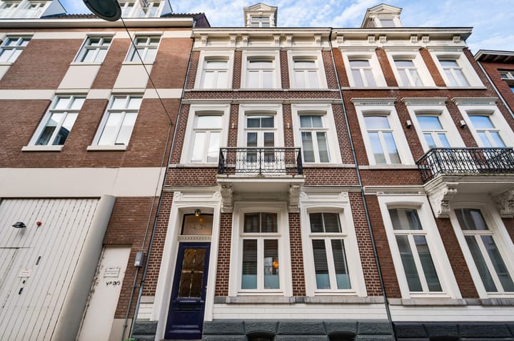 Photo 26 of Wycker Grachtstraat 10-B