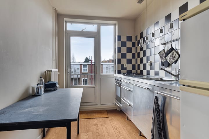 Foto 8 van Van Hilligaertstraat 172