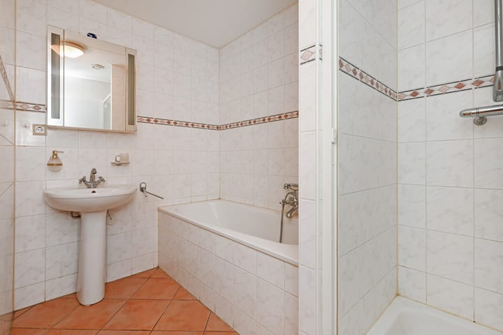 Photo 3 of Spinozalaan 38-E