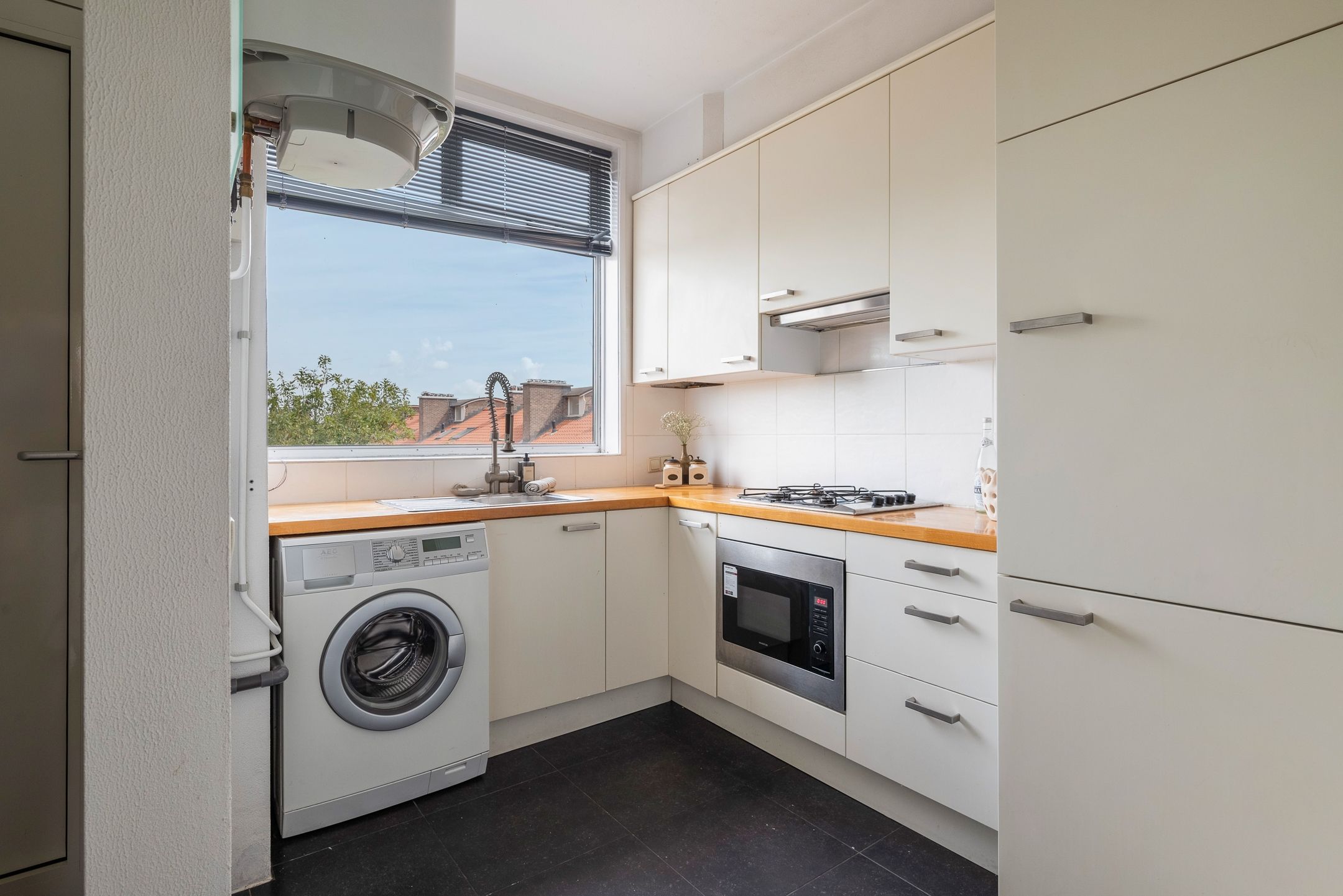 Foto 12 van Herman Robbersstraat 78-E